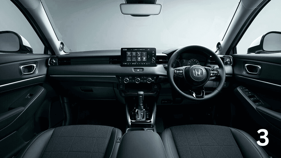 Vezel Z grade with all optional features including A Pillar speakers
